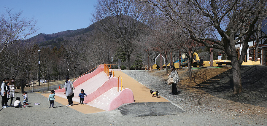 幅広すべり台